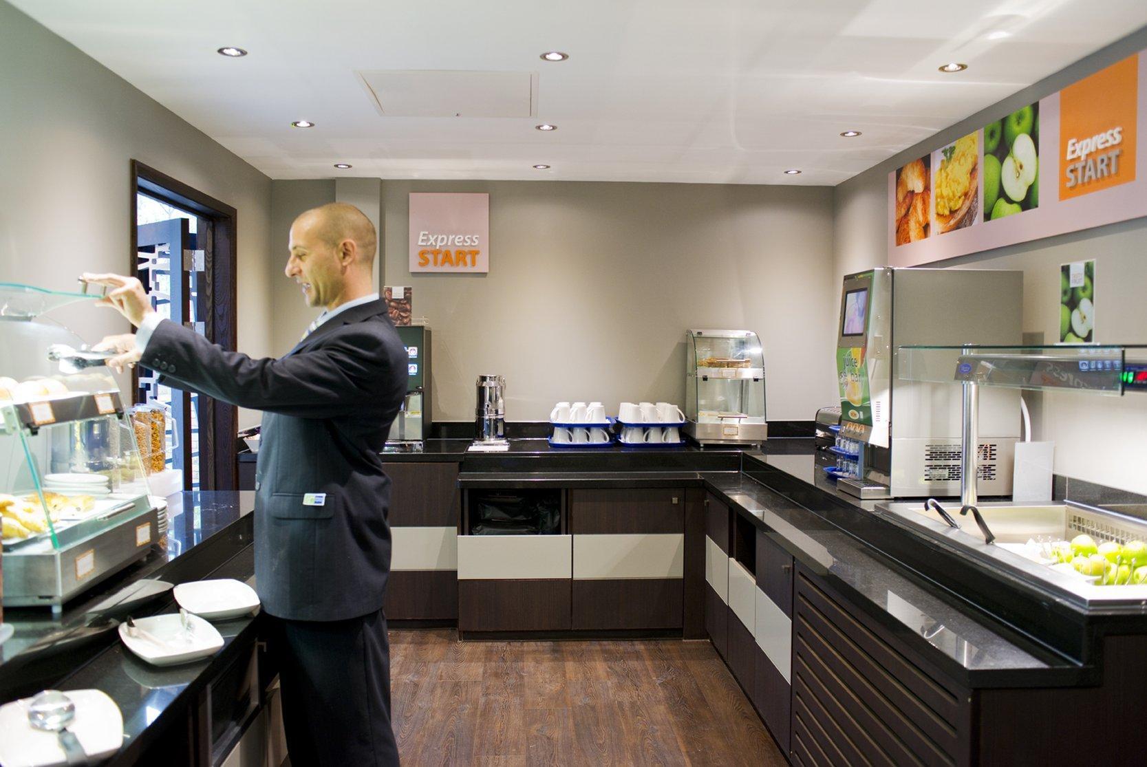 Holiday Inn Express Windsor By Ihg Exteriér fotografie