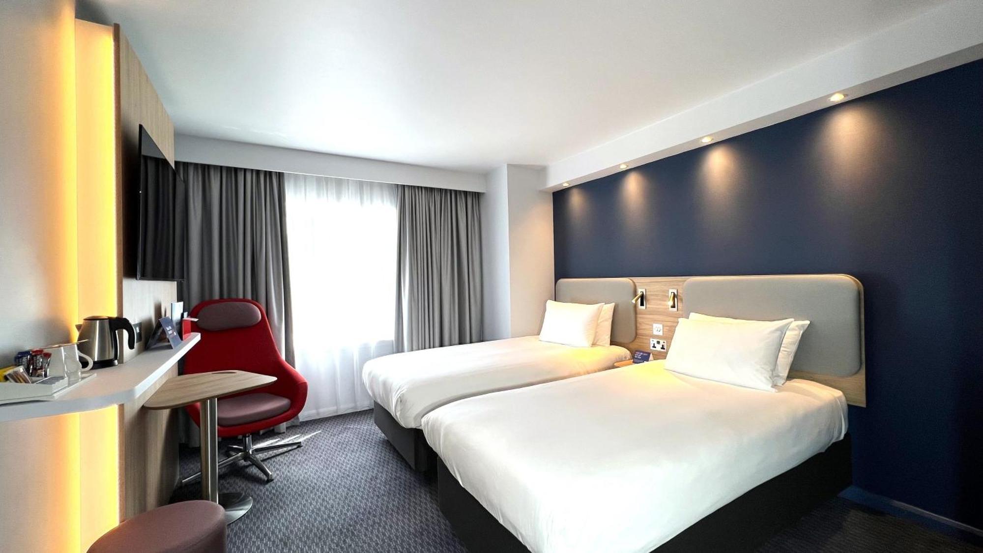 Holiday Inn Express Windsor By Ihg Exteriér fotografie