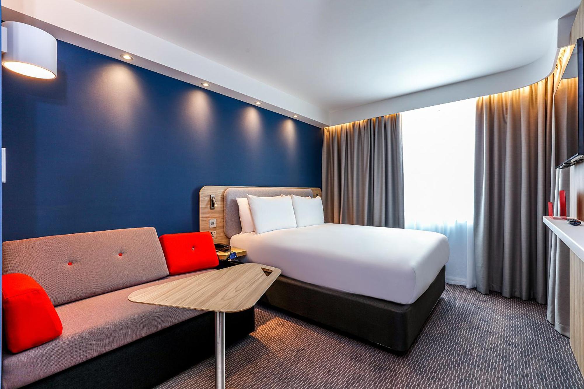 Holiday Inn Express Windsor By Ihg Exteriér fotografie