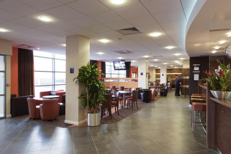 Holiday Inn Express Windsor By Ihg Exteriér fotografie