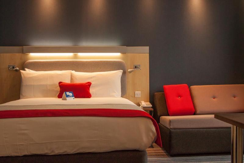 Holiday Inn Express Windsor By Ihg Exteriér fotografie