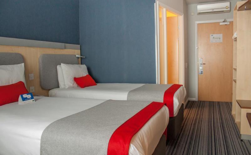 Holiday Inn Express Windsor By Ihg Exteriér fotografie