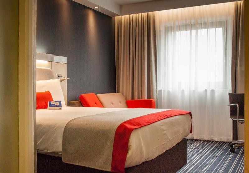 Holiday Inn Express Windsor By Ihg Exteriér fotografie