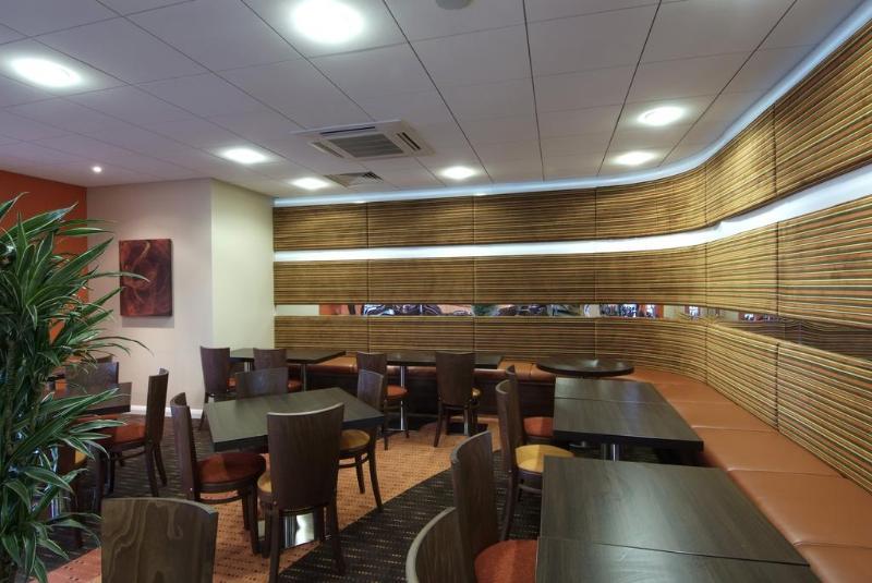 Holiday Inn Express Windsor By Ihg Exteriér fotografie