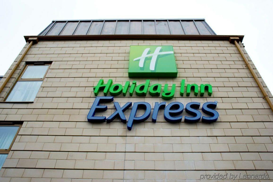 Holiday Inn Express Windsor By Ihg Exteriér fotografie