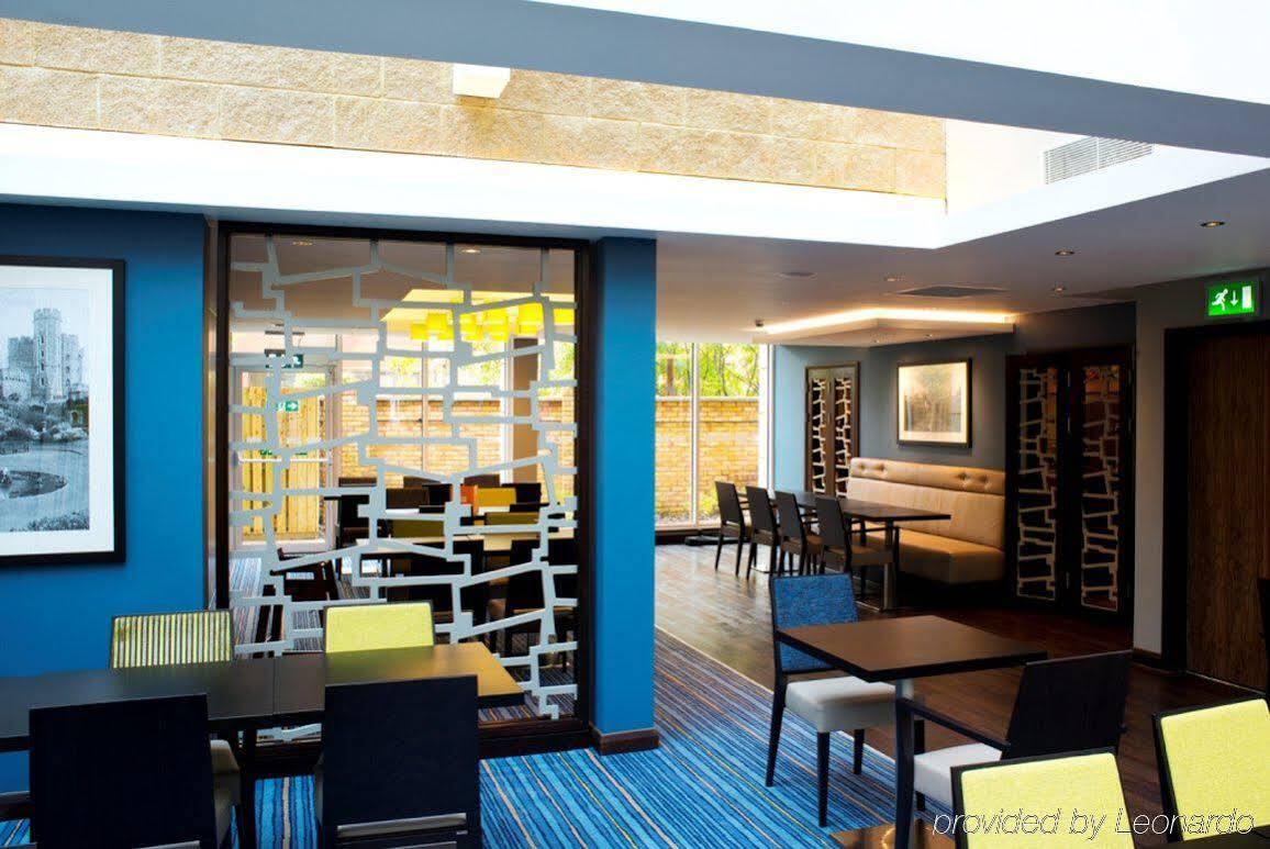Holiday Inn Express Windsor By Ihg Exteriér fotografie
